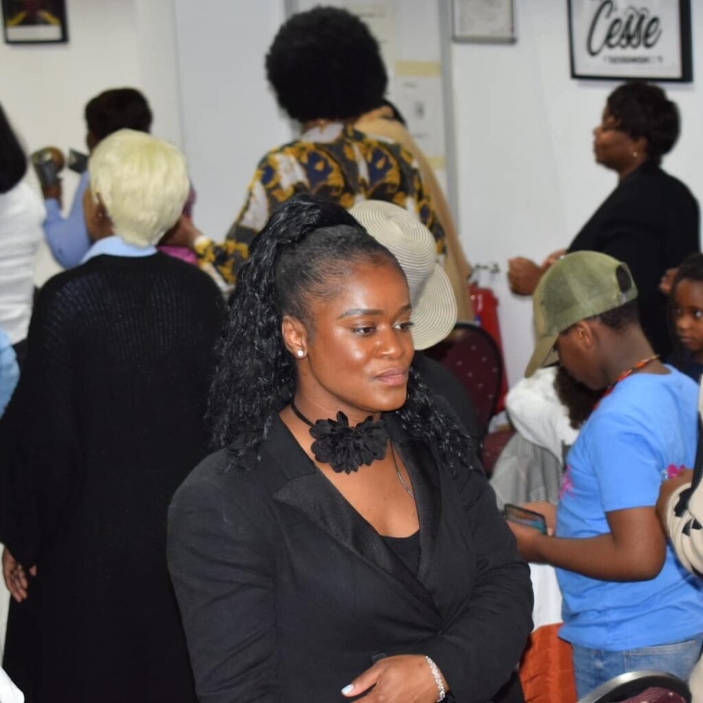 Portrait of Fanny Castelo in a social gathering