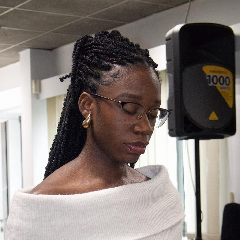 Hypoline lost in thought